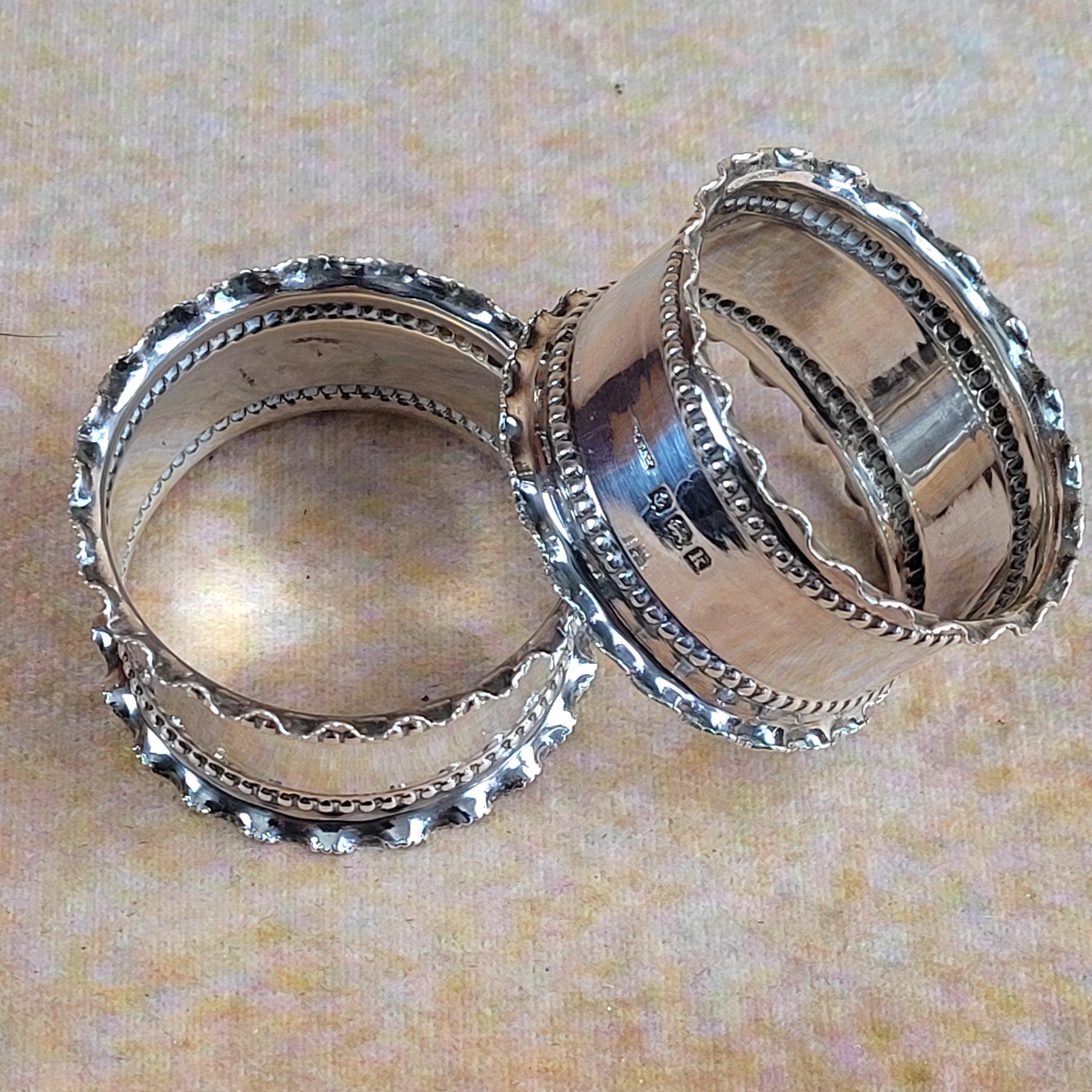 1909 年製のアンティークのスターリング シルバー製ナプキン リング