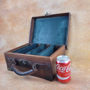 Antique Edwardian Leather Shotgun Cartridge Case,  circa 1910.