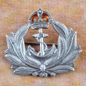Vintage Royal Navy military sweetheart brooch. Circa 1930