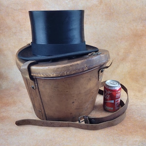Beautiful antique black Silk Top Hat by Dunn and Co of Piccadilly London, UK size 6 7/8 ,   US size 7, EU 56cm with its leather hat case.