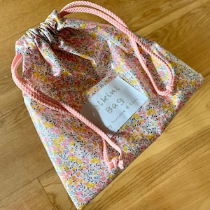 Bikini bag/sac étanche  maillot mouillé/coton enduit liberty /wiltshire bud aurore/étiquette oeko tex