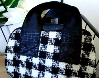 Sac rond noir et blanc laine et coton