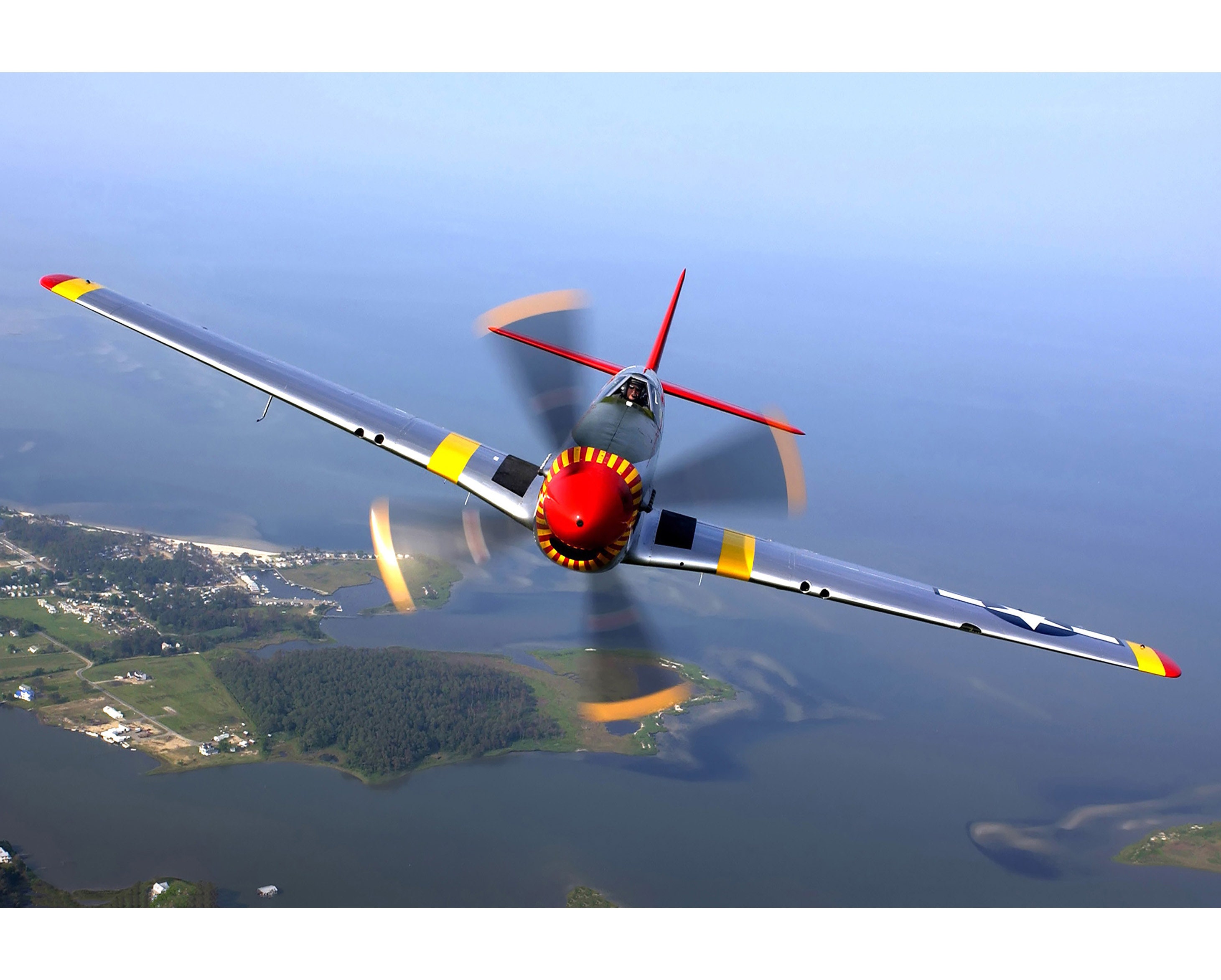 P-51 マスタング正面 - 軍用戦闘機の写真 - デジタルダウンロード