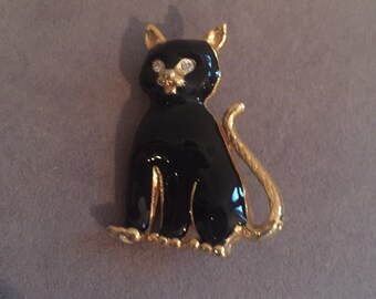 Black enamel Cat Brooch pin great to wear with christmas outfits