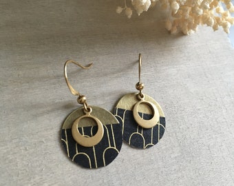 Black and gold earrings, black and gold sleepers, black and gold jewelry, trendy earring, raw brass