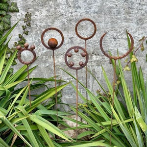 Rusty Finials Set of 5, Garden Stakes, Metal Garden Decor, Metal Yard Art, Outdoor Metal Decor, Rustic Metal Rings Garden Sculpture