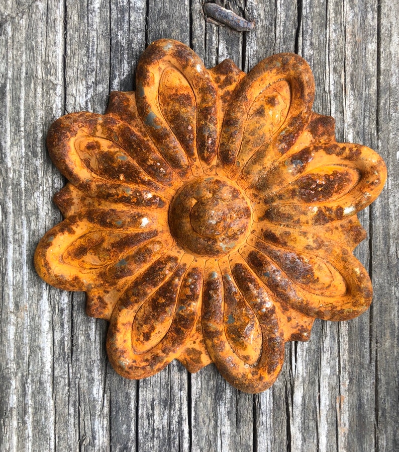 Wall rusty flowers set Rusty metal wall decor Rusty metal Etsy