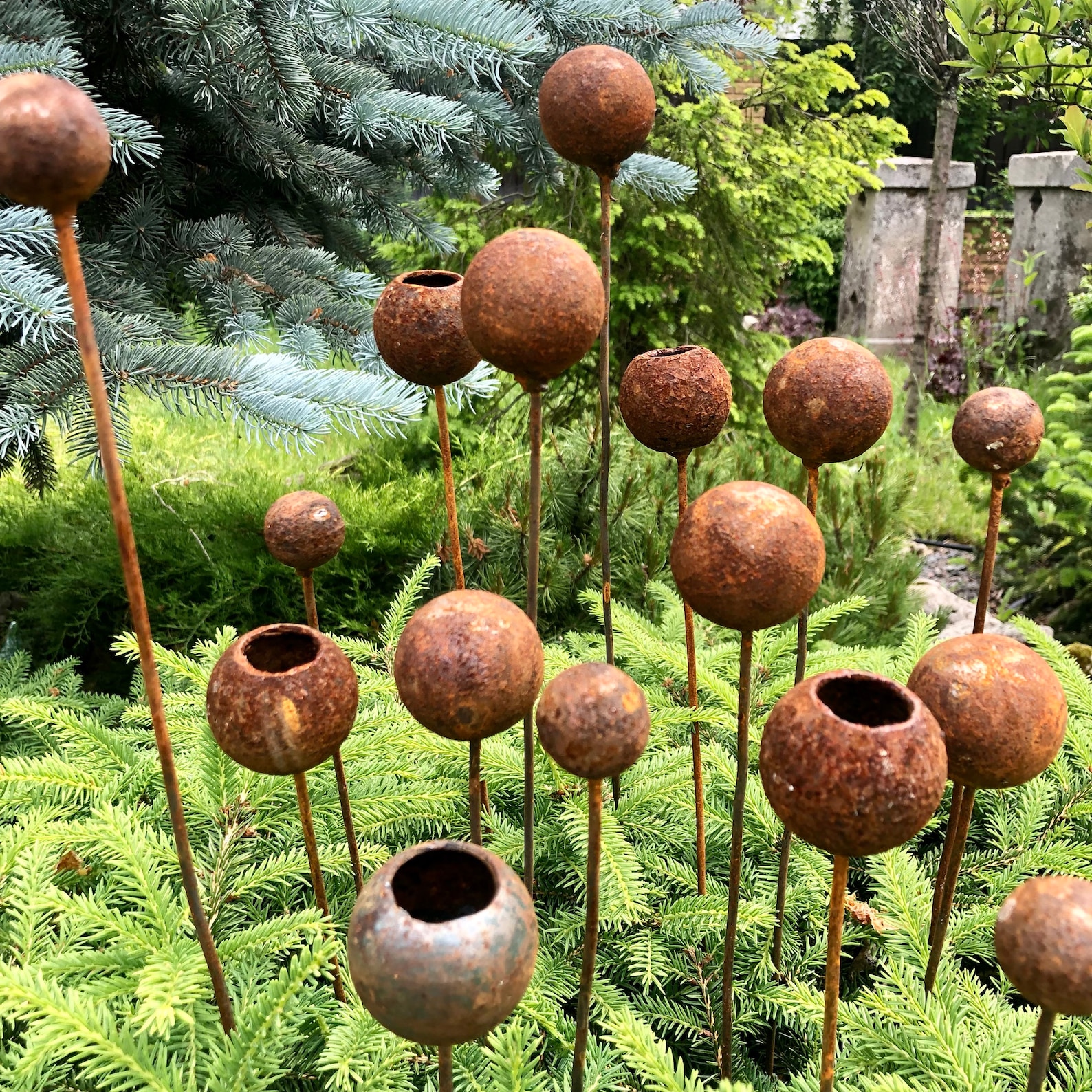 Rusty Flowers Set of 16, Metal Flower Garden Decor, Metal Garden Decor