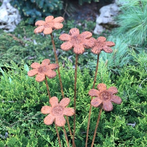 Rusty Flowers Set of 6, Rusty Flowers Garden Stakes, Metal Garden Decor, Metal Yard Art, Outdoor Metal Decor, Rusty Metal Garden Decoration