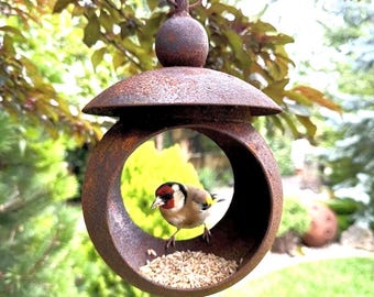 Barre de mangeoire suspendue pour oiseaux, mangeoire en métal rouillé, station d'alimentation extérieure pour la faune sauvage