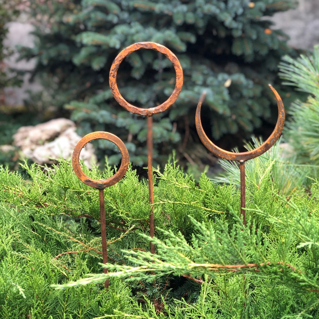 Set of 3 Rusty Metal Garden Stakes, Rusty Garden Finials, Metal Garden Decor, Metal Yard Art