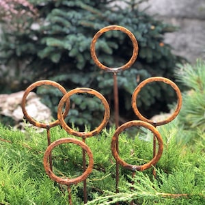 Set of 6 Rusty Metal garden stakes, Rusty garden finials, Metal garden decor, metal yard art, outdoor metal decor, Rusty metal garden decor