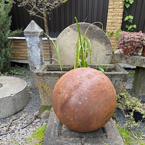 Big 27” Rusty Metal Sphere – Outdoor Garden Decor, Zen Garden Globe, Weathered Steel Sculpture, Rustic Yard Art, Industrial Metal Art