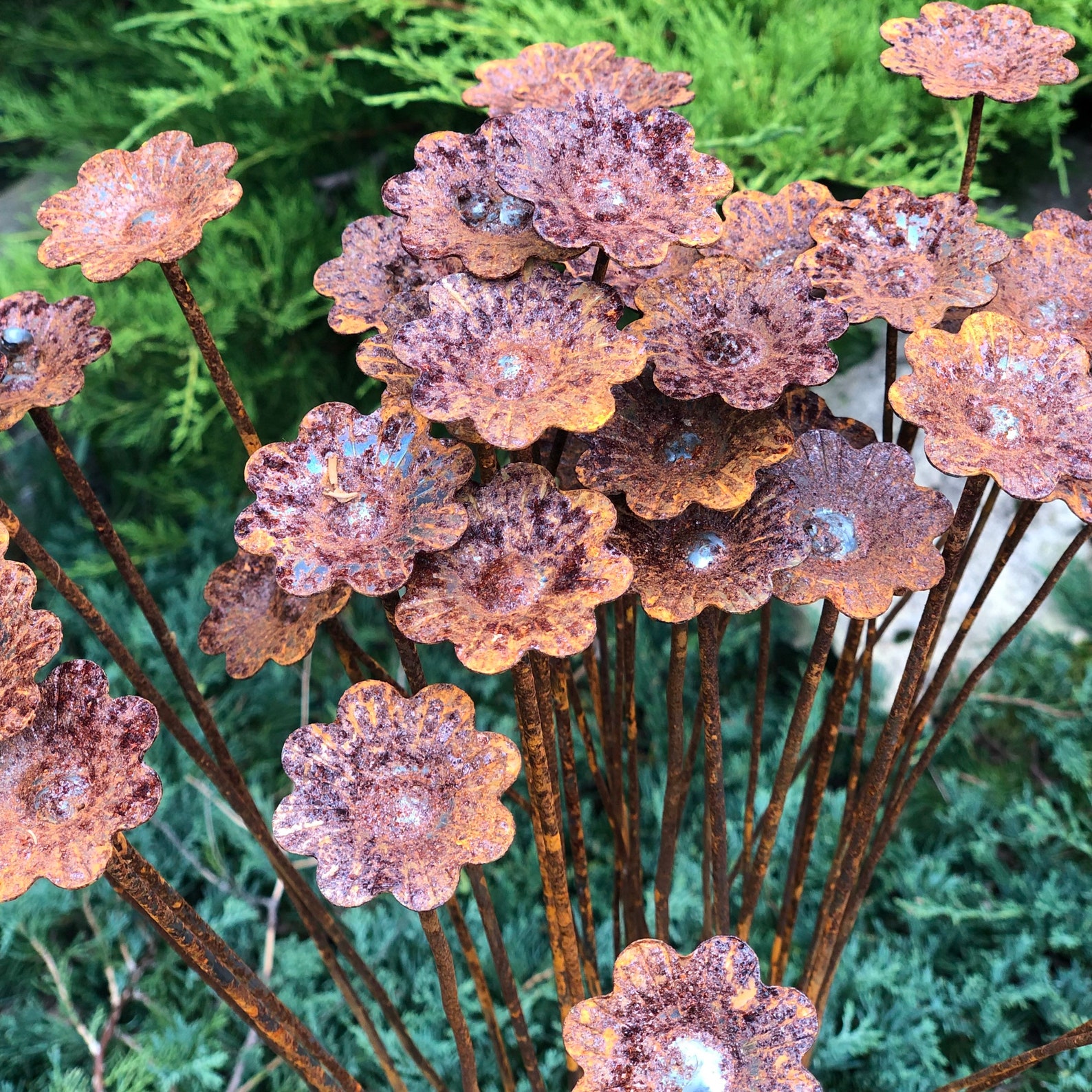 Rusty Flowers Set of 40, Flowers Garden Decor, Metal Garden Decor