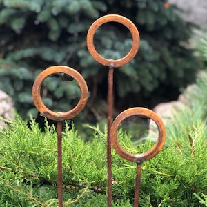 Set of 3 Rusty Metal garden stakes, Rusty garden finials, Metal garden decor, metal yard art, outdoor metal decor, Rusty metal garden decor