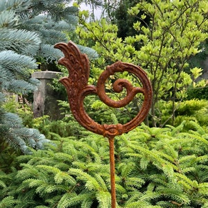 Paletti da giardino in metallo arrugginito, puntale da giardino arrugginito, decorazioni da giardino in metallo, arte da giardino in metallo, decorazioni da esterno in metallo, decorazioni da giardino in metallo arrugginito