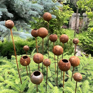 Rusty Flowers Set of 16, Metal Flower Garden Decor, Yard Art, Outdoor Metal Decor, Rustic Garden Decor, Weathered Metal Garden Ornaments