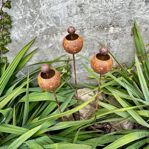 Rusty Flowers Set of 3, Flowers Garden Decor, Metal Rain Catchers, Metal Yard Art, Outdoor Metal Decor, Rustic Metal Garden Sculpture