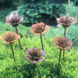 Rusty flowers set of 6, 6 Rusty flowers garden stakes, Metal garden decor, metal yard art, outdoor metal decor, Rusty metal garden decor
