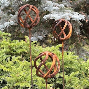 Garden & Yard Sculpture, Garden Stakes, Rusty Metal Garden Outdoor Decor, Decorative Garden Stakes