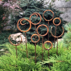 Rusty Metal Garden Stakes Set: Corten Steel Ring Finials