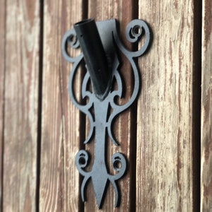 Wrought Iron Flag Holders Wall Mount Metal Flag Brackets Rustic Flag Pole Holders for Outdoor Display Durable Iron Wall Flag Mounts