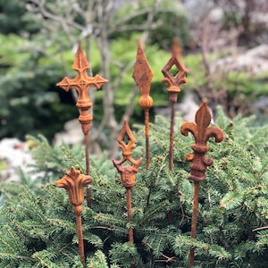 Rusty Finials Set Of 6, 6 Rusty Finials Garden Stakes, Metal Garden Decor, Metal Yard Art, Outdoor Metal Decor, Rusty Metal Garden Decor