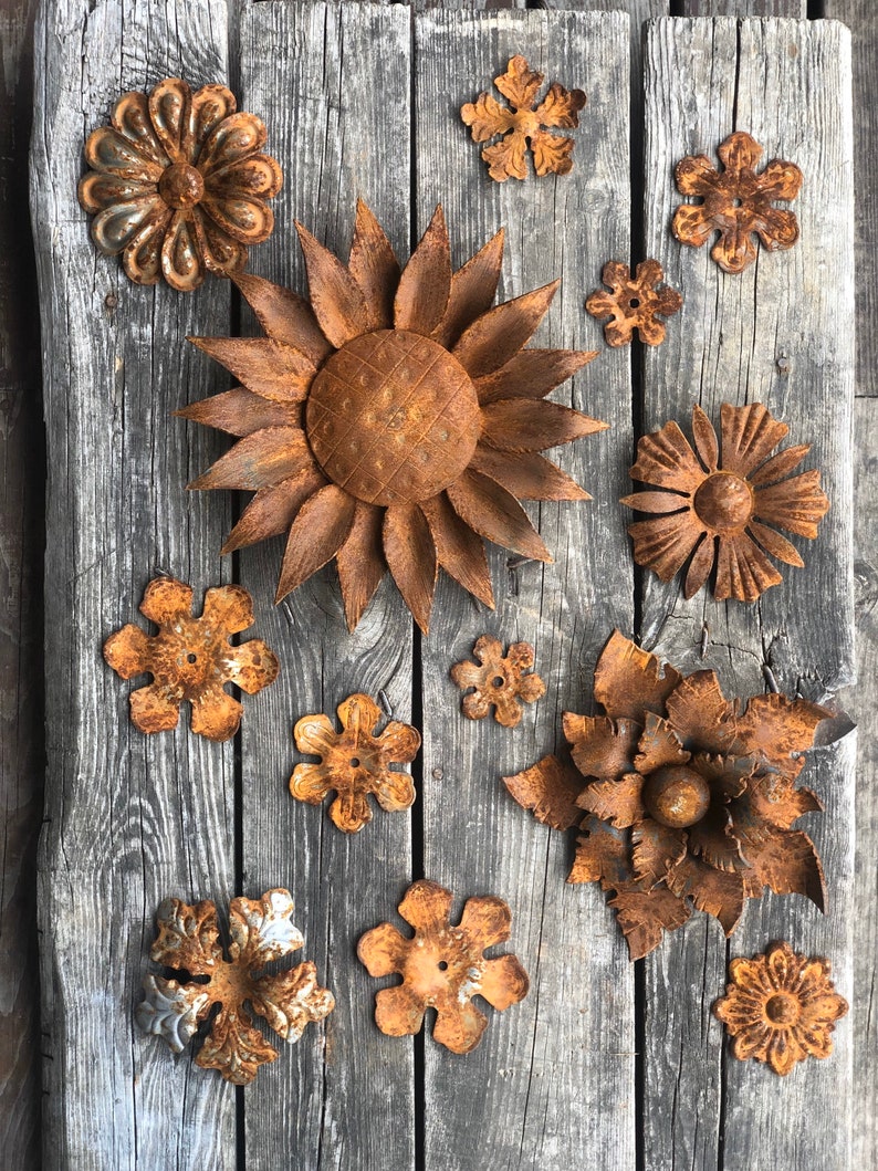 Wall rusty flowers set Rusty metal wall decor Rusty metal Etsy