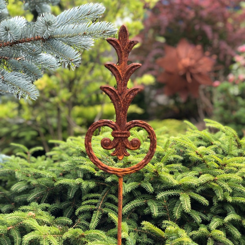 Rusty Metal Garden Stakes Rusty Garden Finial Metal Garden Etsy