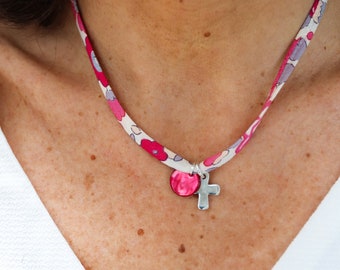 Pink liberty religious necklace with a silver cross and a customizable mother-of-pearl lozenge