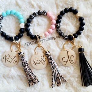 Personalized Keychain Wristlet, Bracelet Keychain, Initial Keyring, Silicone Bead Keychain, Leopard Wristlet Keychain, Engraved Keychain
