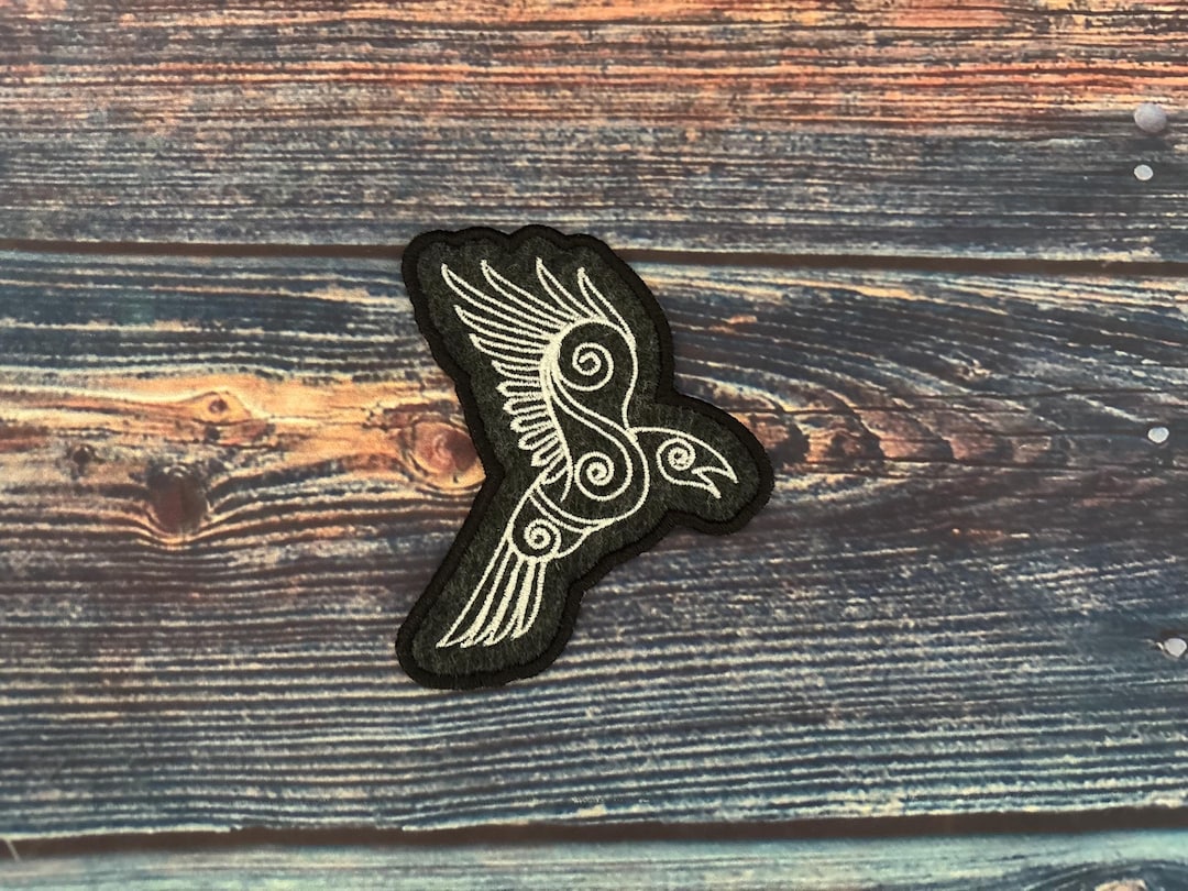 Celtic Crow Embroidered Sew on Patch - Etsy