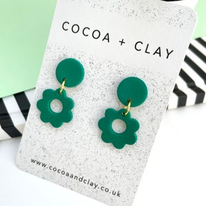 Flower shape Polymer Clay Earrings. Variety of colours available Black Green Grey zdjęcie 2