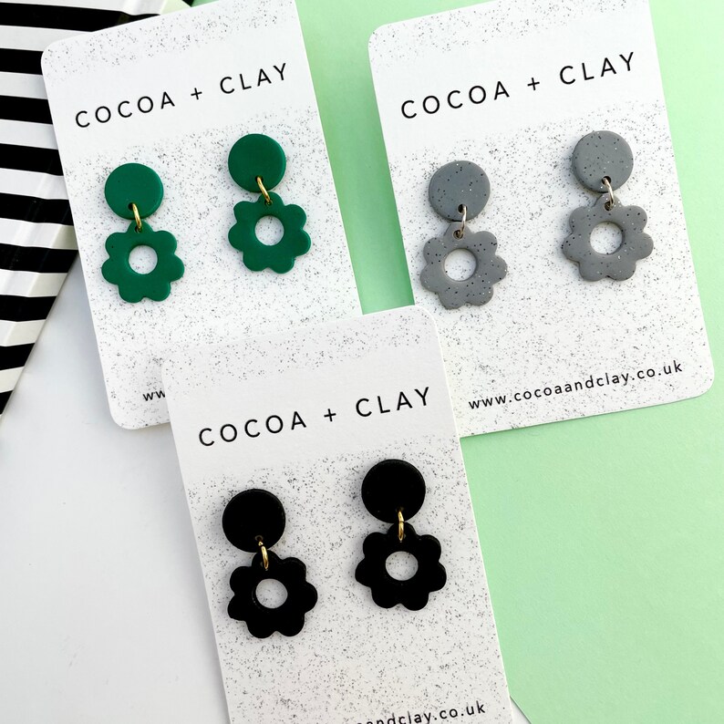 Flower shape Polymer Clay Earrings. Variety of colours available Black Green Grey zdjęcie 1