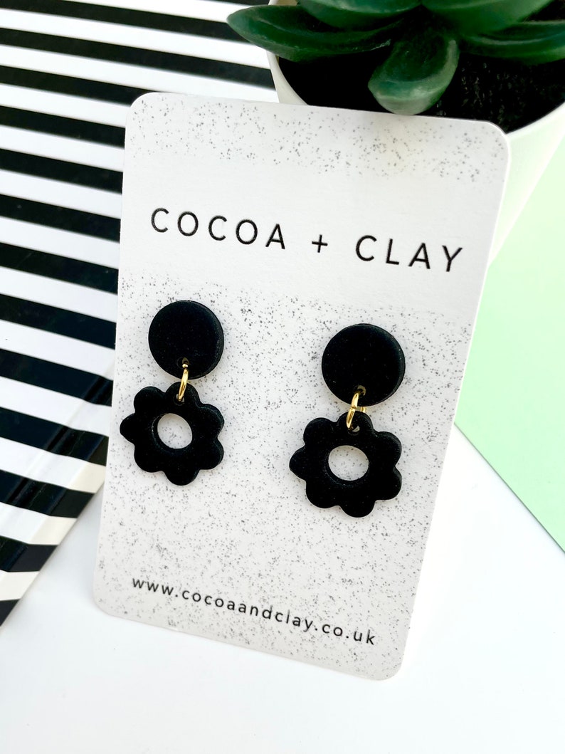Flower shape Polymer Clay Earrings. Variety of colours available Black Green Grey zdjęcie 7