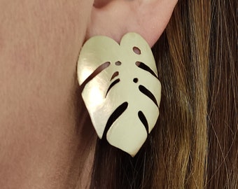 Gold leaf earrings monstera, large stud earrings for women, nature lover jewelry handmade, plant lover gift for birthday woman