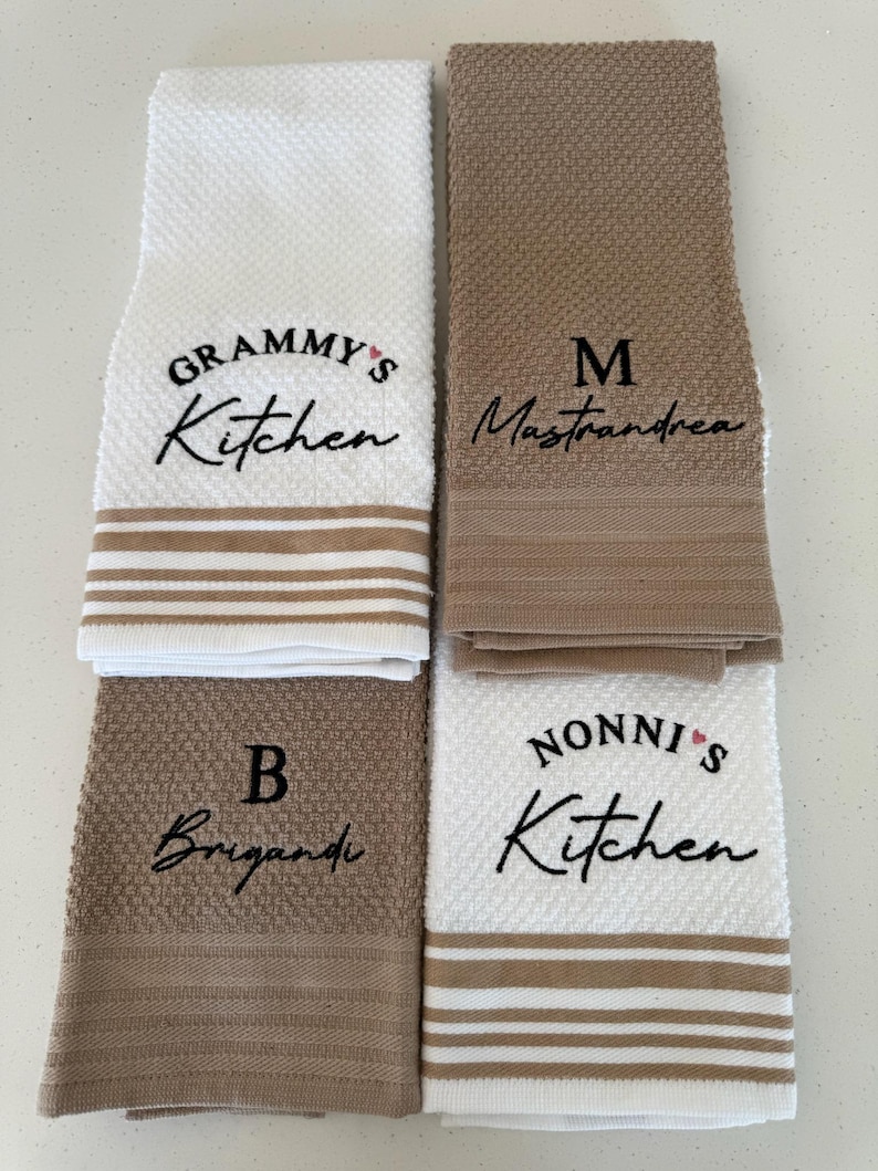 Embroidered Kitchen Towel: Personalized Newlywed Gift afbeelding 7