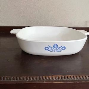 Vintage Corning Ware Blue Cornflower 9 Inch Casserole Dish