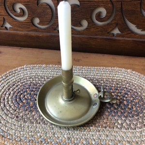 Antique Round Brass Candle Holder with Finger Lift and Handle, Antique Chamber Stick Candle, Farmhouse Decor