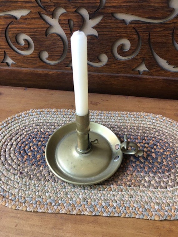 Antique Round Brass Candle Holder With Finger Lift and Handle, Antique  Chamber Stick Candle, Farmhouse Decor 