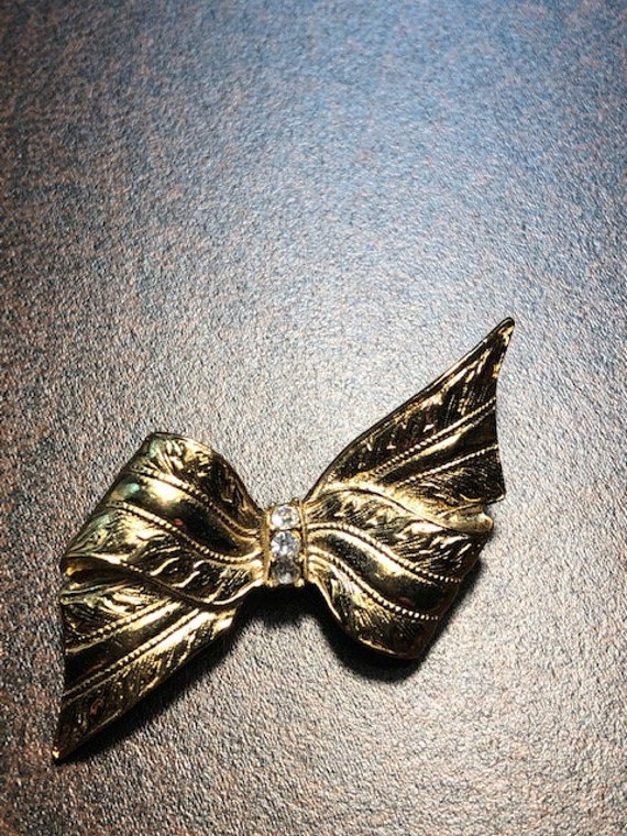 Costume Jewelry Bow Pin Brooch With Three Rhinest… - image 3