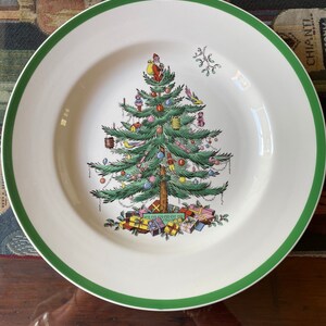 4 Spode Porcelain Christmas Tree 10 5/8" Dinner Plates England 