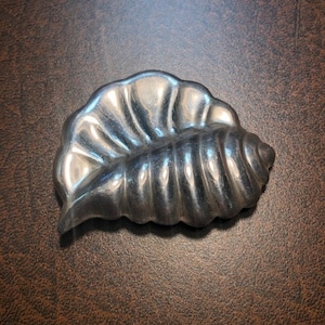 Vintage Sterling Silver Shell Brooch Marked TM-189, Mexico 925