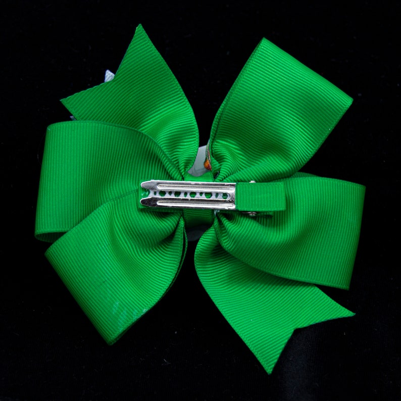 Mexican Hair Bow Handmade Epoxy Resin Boy with Sombrero Center Striped Serape Bow Cinco de Mayo Bow Serape Stacked Boutique Bow