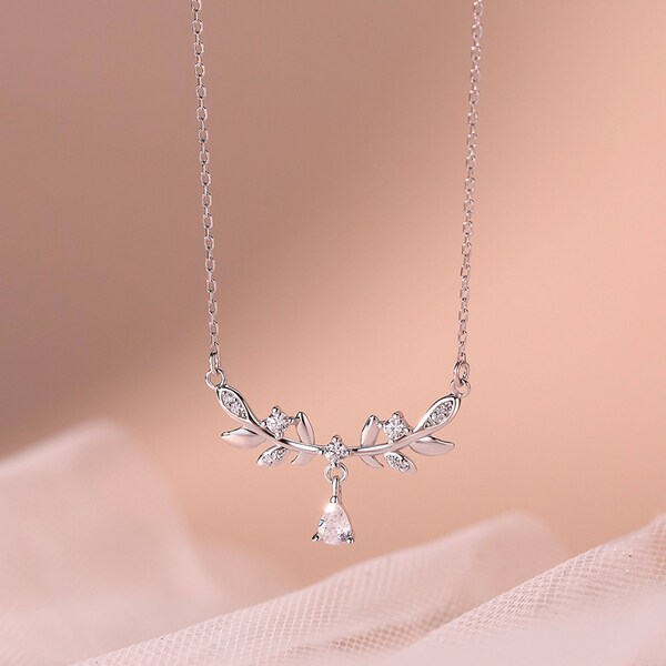 Laurel Leaf Necklace Etsy