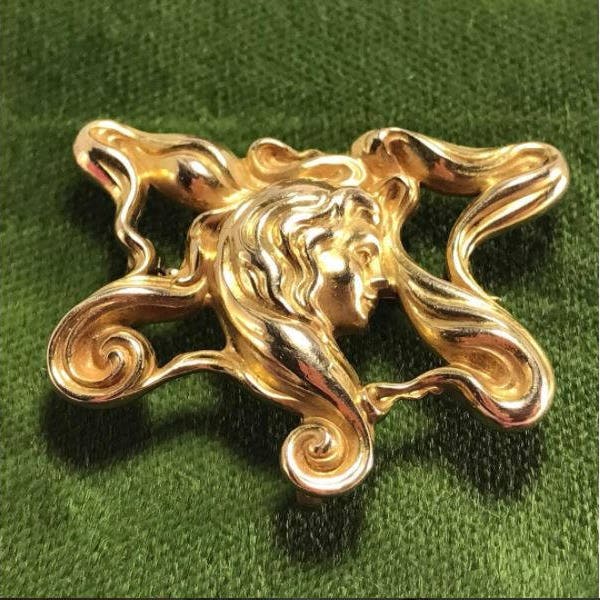 Art Nouveau Link and Angell Antique 14K Yellow Gold Figural Pin