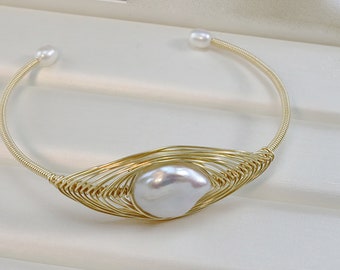 Pearl Bracelet -Pearl bangle- Handmade Winding Bracelet- Personalized Gold Bangle Bracelet-Gold Filled Wire Wrapped Handmade Pearl Bracelet