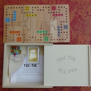 TAC - TIK dans une boite en bois, Jeu de société,2,4, jusqu'à 6 joueurs