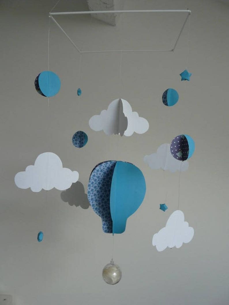 Suspension Mobile montgolfière, étoiles et nuages en papier origami CREATION A LA DEMANDE image 1