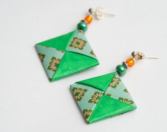 Boucles d'oreilles en papier (origami) pour oreilles percées